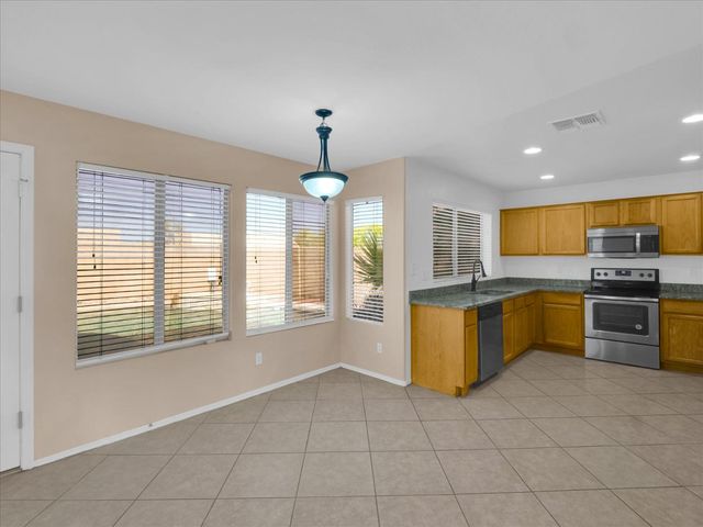 13620 N 82nd Lane, Peoria, AZ 85381