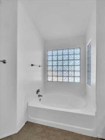 13620 N 82nd Lane, Peoria, AZ 85381