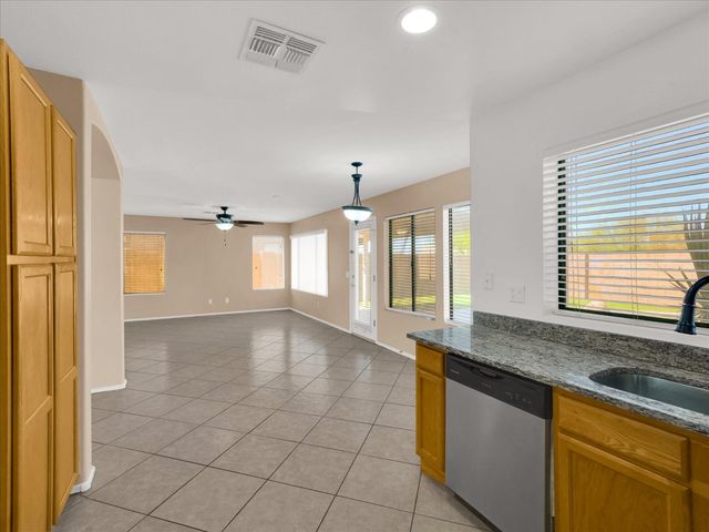 13620 N 82nd Lane, Peoria, AZ 85381