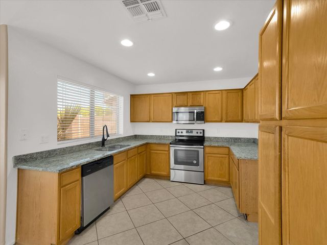 13620 N 82nd Lane, Peoria, AZ 85381