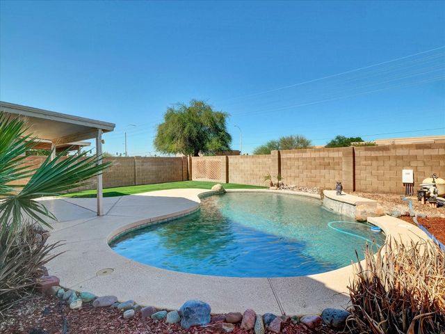 13620 N 82nd Lane, Peoria, AZ 85381