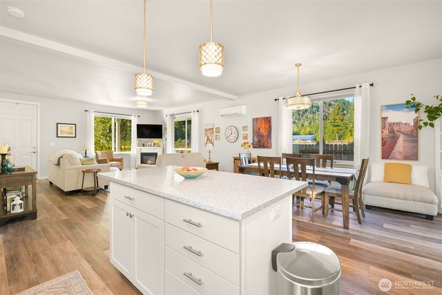 8268 Balfour Valley Lane, Maple Falls, WA 98266