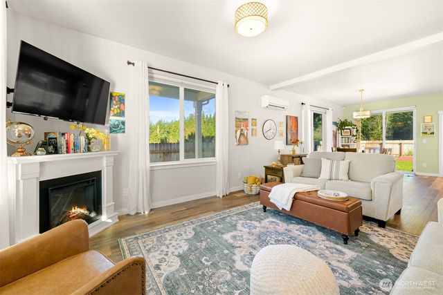 8268 Balfour Valley Lane, Maple Falls, WA 98266