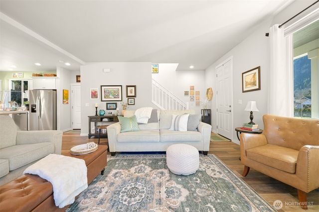 8268 Balfour Valley Lane, Maple Falls, WA 98266