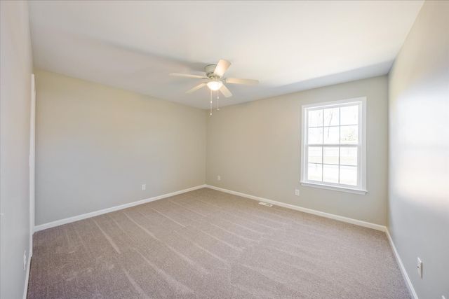 2125 Sayles Ct, Lawrenceburg, TN 38464