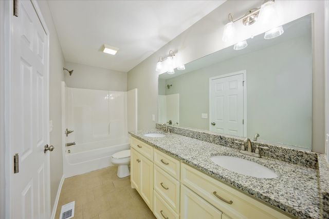 2125 Sayles Ct, Lawrenceburg, TN 38464