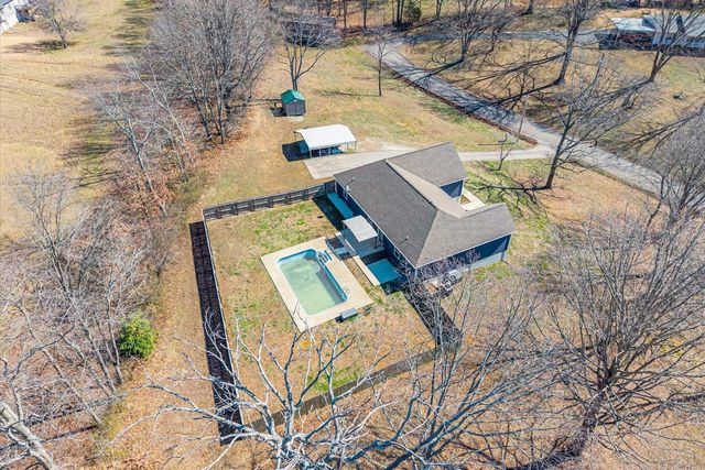 2125 Sayles Ct, Lawrenceburg, TN 38464