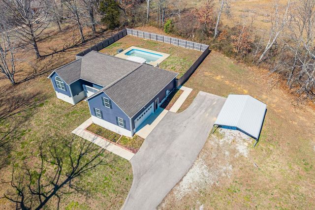 2125 Sayles Ct, Lawrenceburg, TN 38464