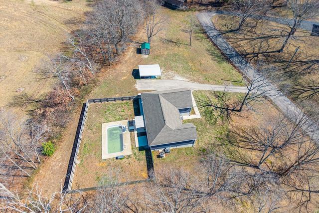 2125 Sayles Ct, Lawrenceburg, TN 38464