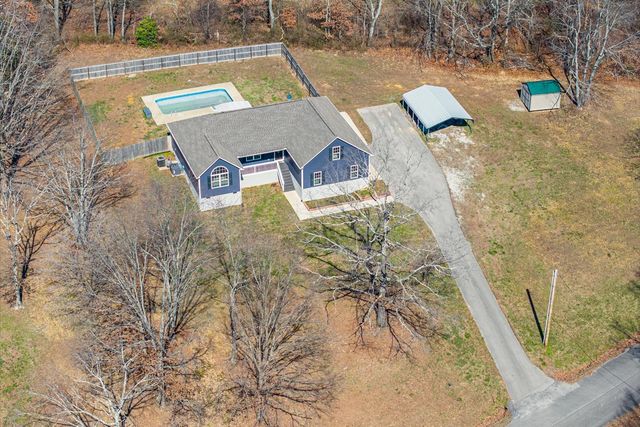 2125 Sayles Ct, Lawrenceburg, TN 38464