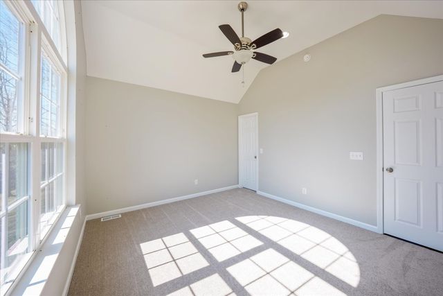 2125 Sayles Ct, Lawrenceburg, TN 38464