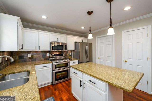 2190 Highland Gate Drive, Cumming, GA 30040