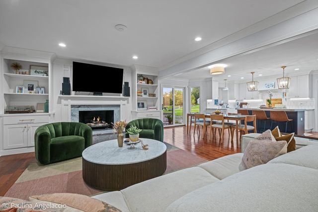 23255 W Fairview Drive, Deer Park, IL 60010