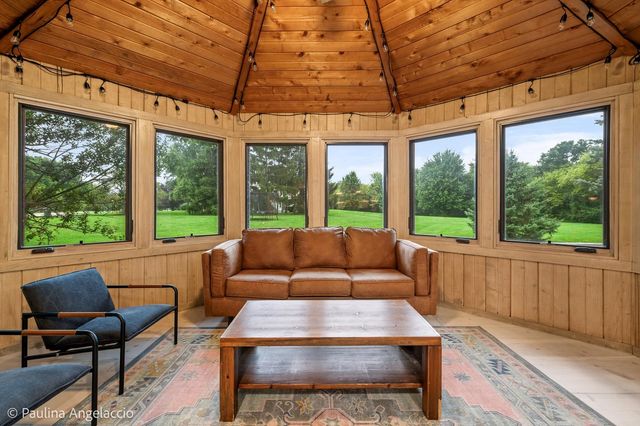 23255 W Fairview Drive, Deer Park, IL 60010