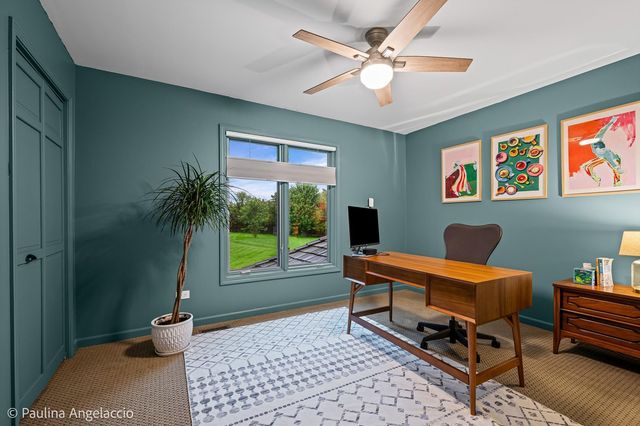 23255 W Fairview Drive, Deer Park, IL 60010