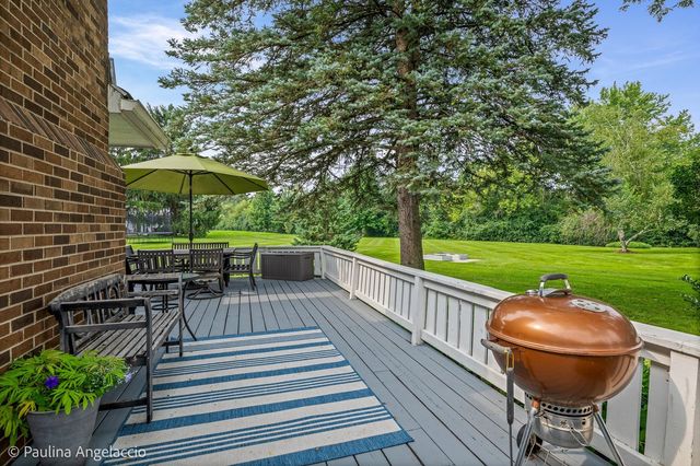 23255 W Fairview Drive, Deer Park, IL 60010
