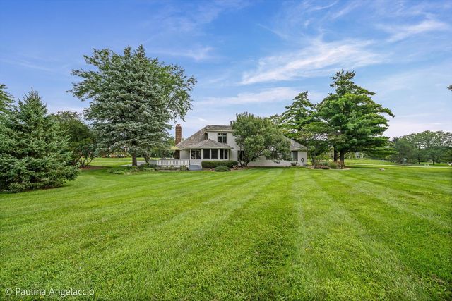 23255 W Fairview Drive, Deer Park, IL 60010