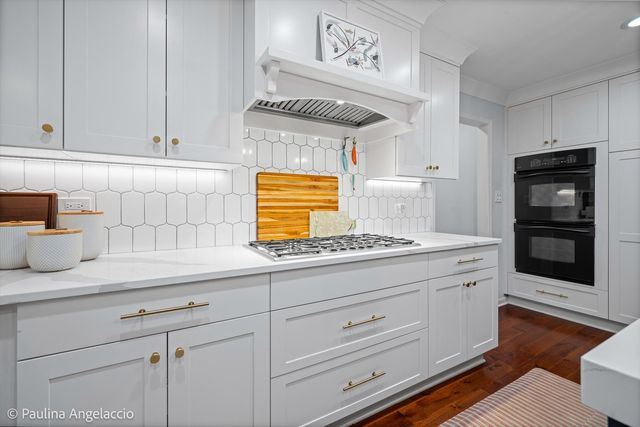 23255 W Fairview Drive, Deer Park, IL 60010