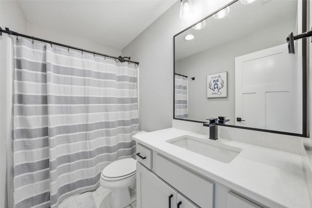 8656 NE 102nd Avenue, Bondurant, IA 50035