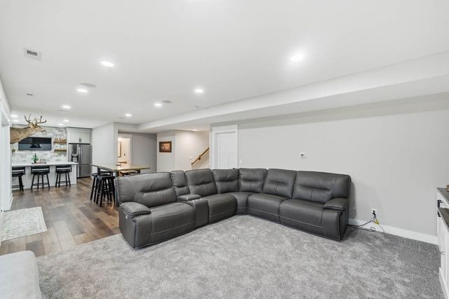 8656 NE 102nd Avenue, Bondurant, IA 50035