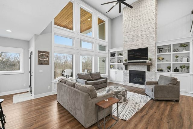 8656 NE 102nd Avenue, Bondurant, IA 50035