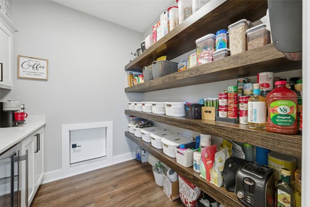 8656 NE 102nd Avenue, Bondurant, IA 50035