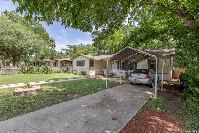 517 Uhland Rd, San Marcos, TX 78666