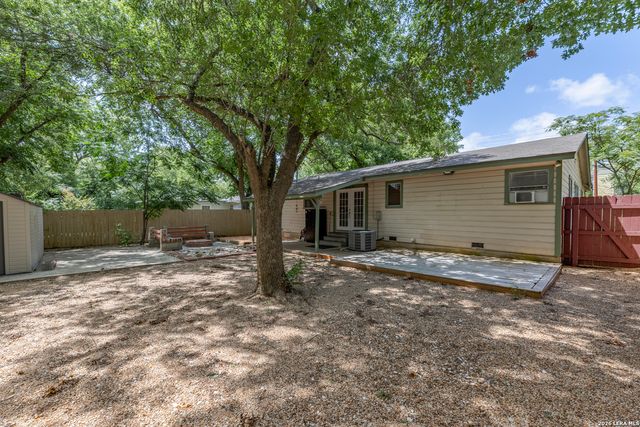 517 Uhland Rd, San Marcos, TX 78666