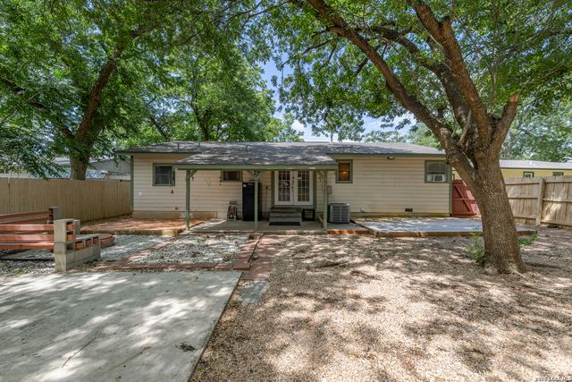 517 Uhland Rd, San Marcos, TX 78666