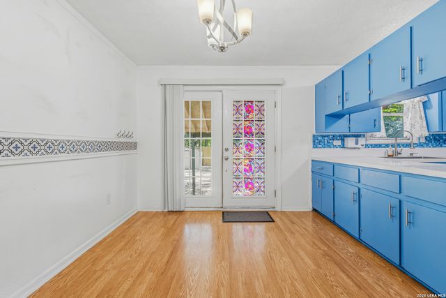 517 Uhland Rd, San Marcos, TX 78666