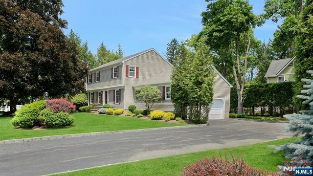 111 Dean Street, Harrington Park, NJ 07640