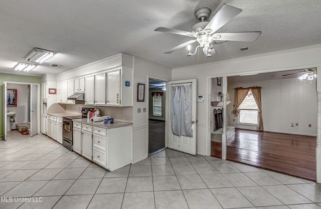 1609 Old Vicksburg Road, Clinton, MS 39056