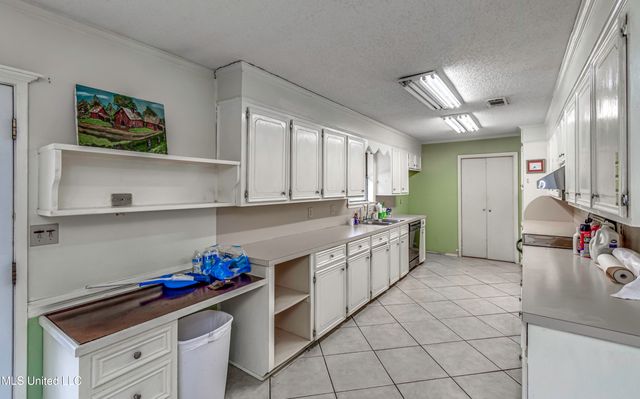 1609 Old Vicksburg Road, Clinton, MS 39056