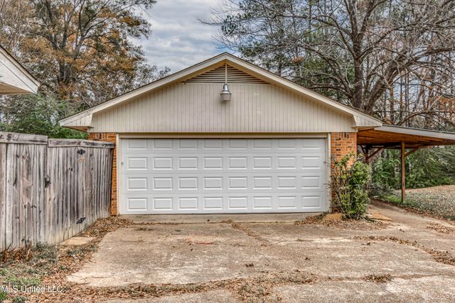 1609 Old Vicksburg Road, Clinton, MS 39056