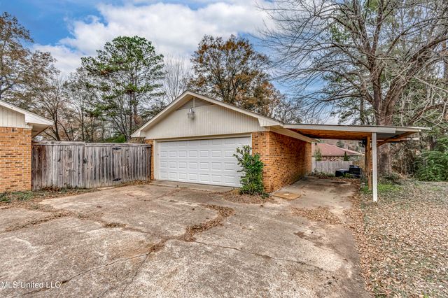 1609 Old Vicksburg Road, Clinton, MS 39056