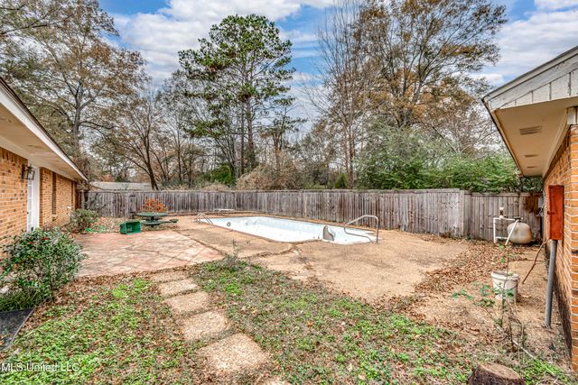 1609 Old Vicksburg Road, Clinton, MS 39056