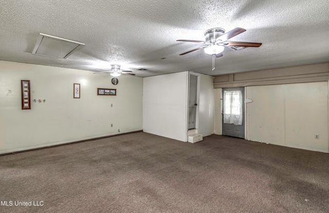 1609 Old Vicksburg Road, Clinton, MS 39056