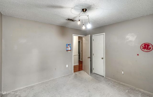 1609 Old Vicksburg Road, Clinton, MS 39056