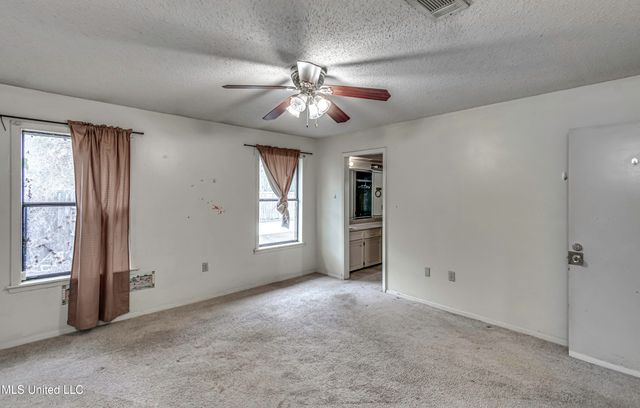 1609 Old Vicksburg Road, Clinton, MS 39056
