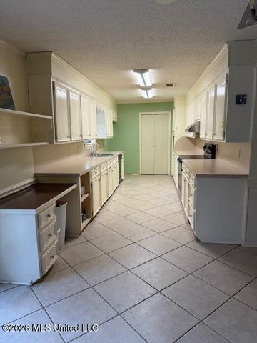 1609 Old Vicksburg Road, Clinton, MS 39056