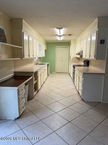1609 Old Vicksburg Road, Clinton, MS 39056