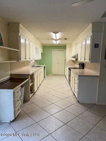 1609 Old Vicksburg Road, Clinton, MS 39056