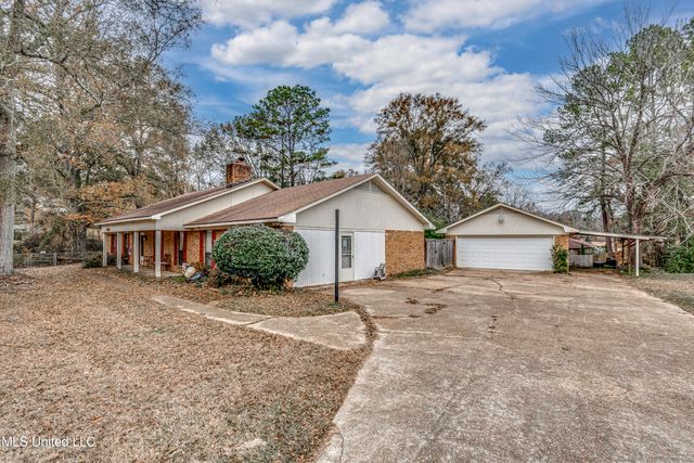 1609 Old Vicksburg Road, Clinton, MS 39056