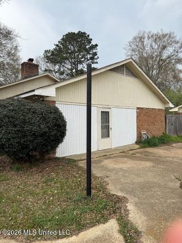 1609 Old Vicksburg Road, Clinton, MS 39056