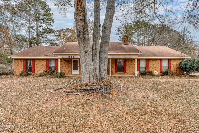 1609 Old Vicksburg Road, Clinton, MS 39056