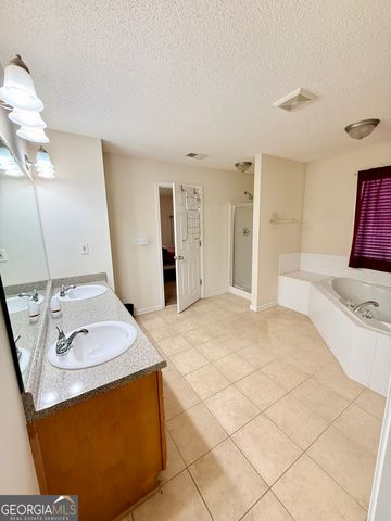 7476 Ledgestone Lane, Riverdale, GA 30274