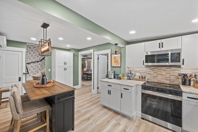 7 Nipmuck, Webster, MA 01570