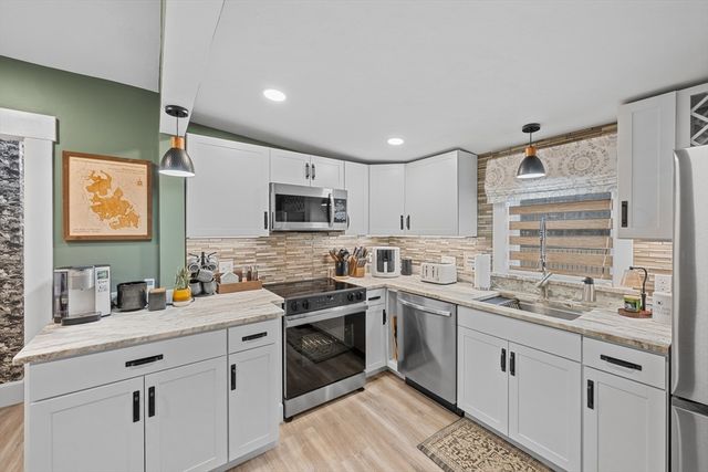 7 Nipmuck, Webster, MA 01570