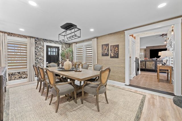 7 Nipmuck, Webster, MA 01570