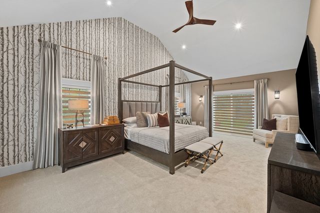 7 Nipmuck, Webster, MA 01570